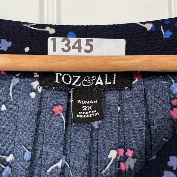 Roz & Ali Women's Plus Size Career Dressy V-Neck Stretchy Top Blouse Size 2X - Picture 6 of 9